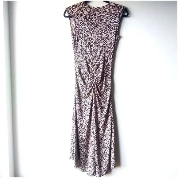 BISOU BISOU RUSCHED VNECK DRESS - BROWN & WHITE - Picture 2 of 5